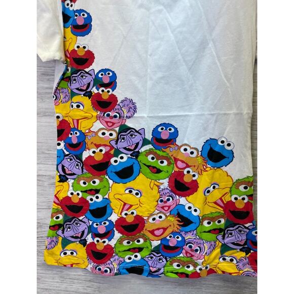 Universal Studios Singapore Sesame Street Shirt All Over Print Size S - Picture 2 of 7
